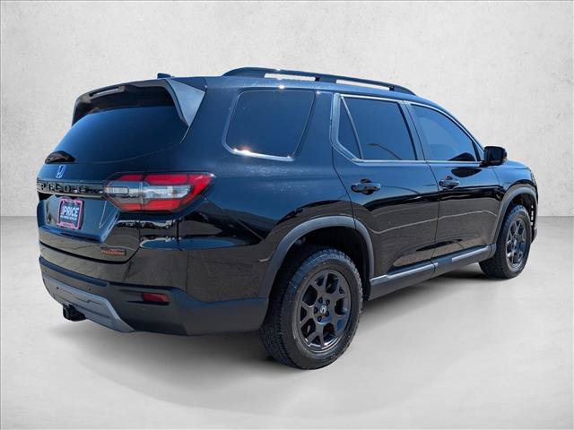 Used 2023 Honda Pilot TrailSport image 5