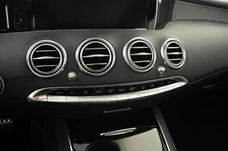 Used 2015 Mercedes-Benz S 63 AMG 4MATIC Coupe image 19