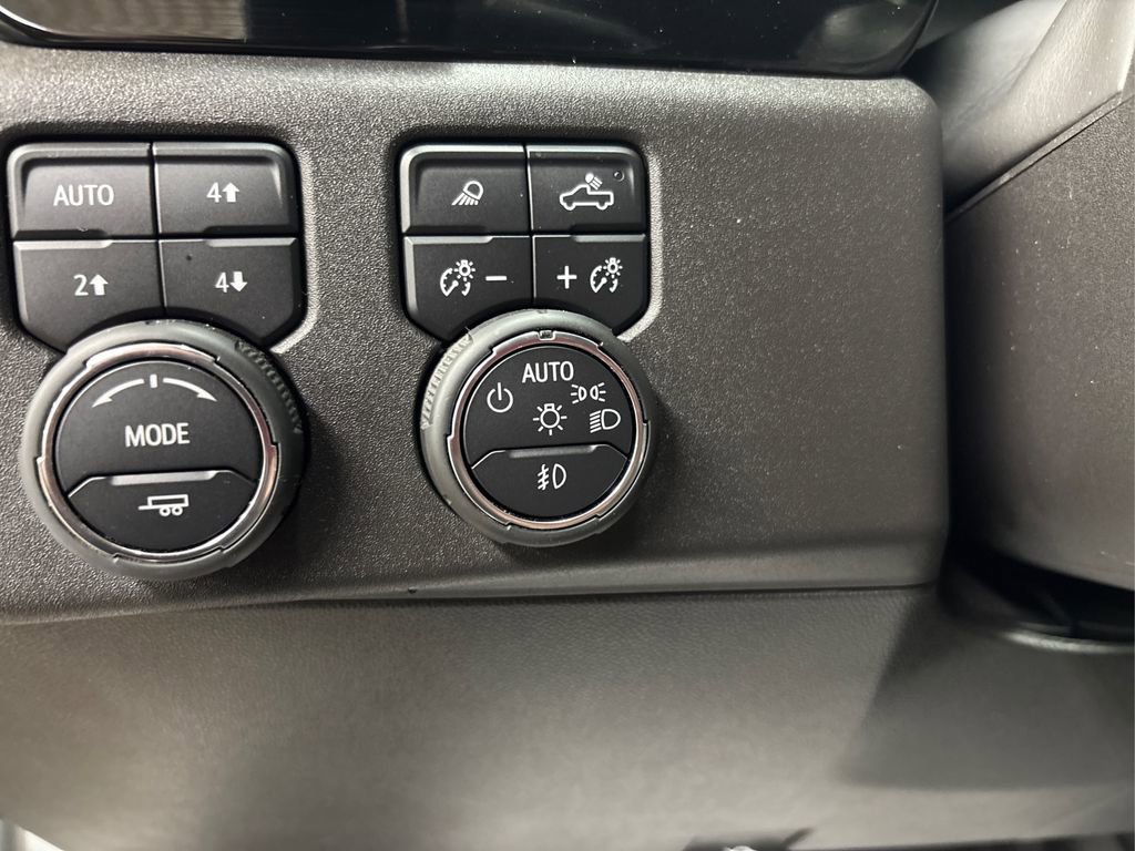 Used 2024 Chevrolet Silverado 1500 ZR2 w/ Technology Package image 26