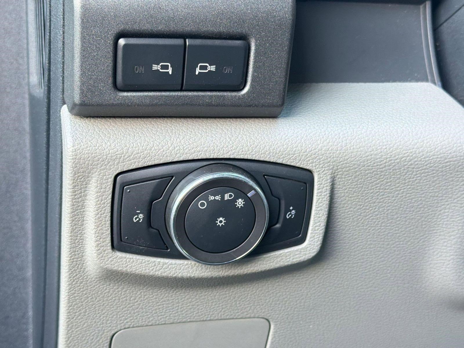 Used 2022 Ford F550 2WD Regular Cab Super Duty image 25