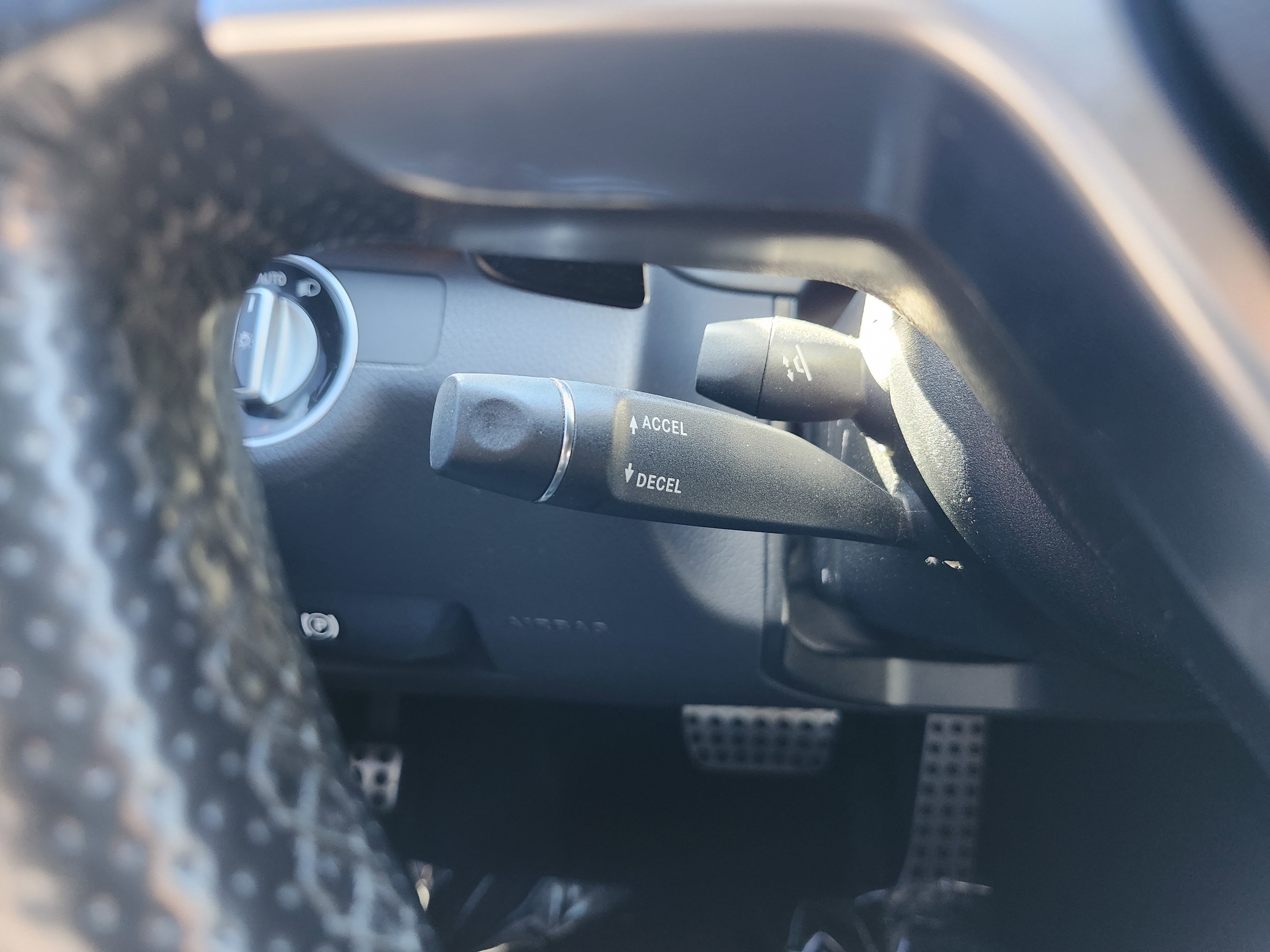 Used 2016 Mercedes-Benz E 350 Sedan image 40