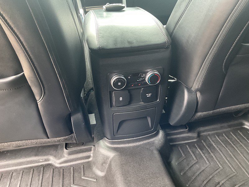 Used 2023 Ford Explorer Platinum w/ Technology Package AWD/4WD image 18