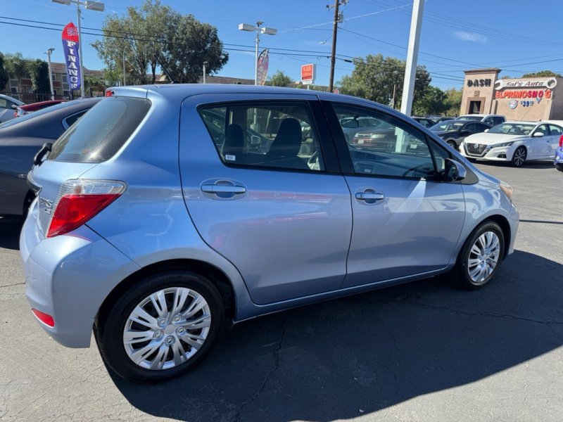Used 2013 Toyota Yaris LE FWD image 4