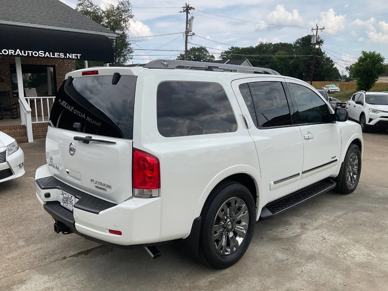 Used 2015 Nissan Armada Platinum w/ Platinum Reserve Package RWD image 3