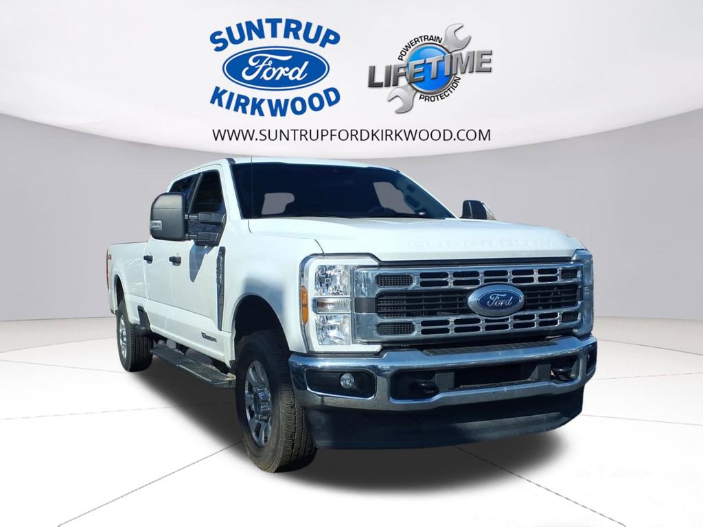 Used 2024 Ford F250 XLT AWD/4WD image 2