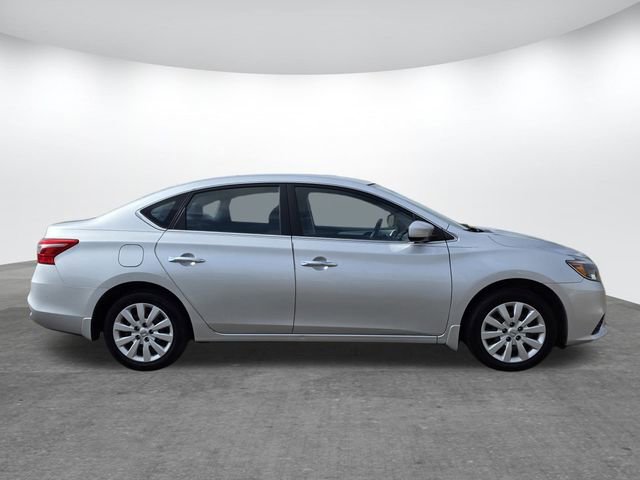 Used 2017 Nissan Sentra S image 3