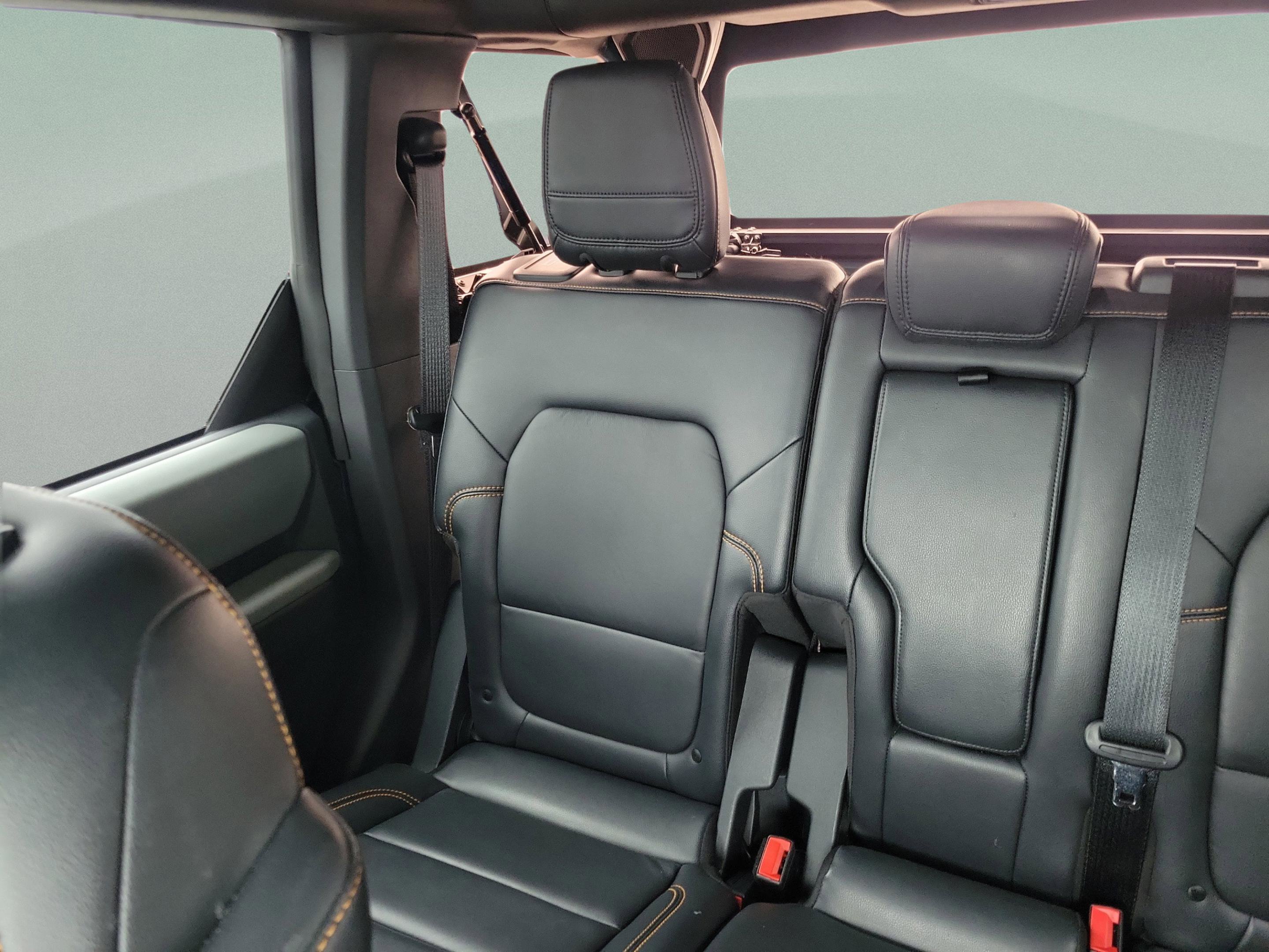 Used 2022 Ford Bronco Badlands AWD/4WD image 8