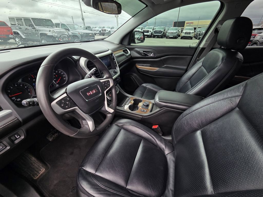 Used 2021 GMC Acadia SLE w/ Driver Convenience Package image 10