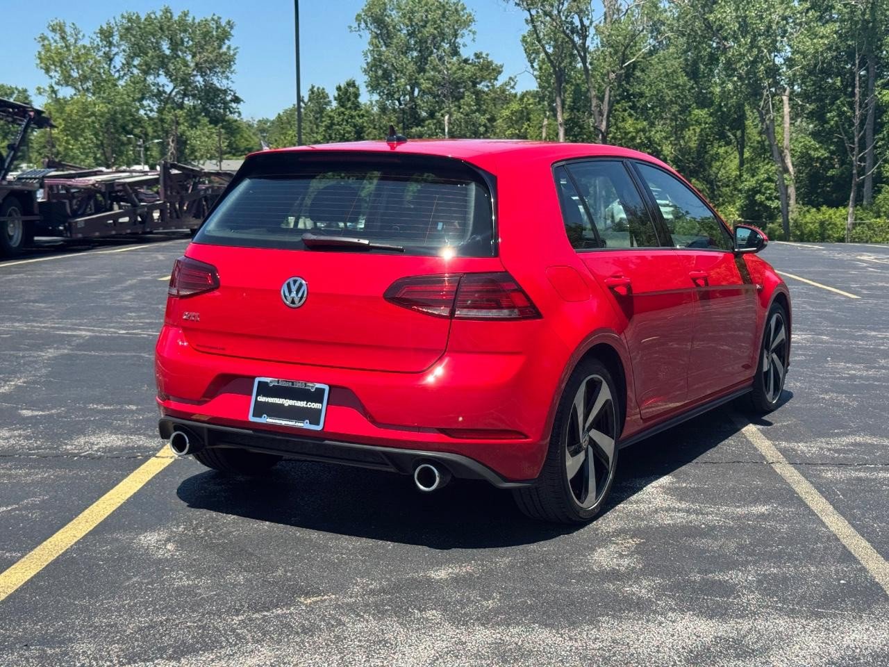 Used 2020 Volkswagen Golf 4-Door FWD image 4