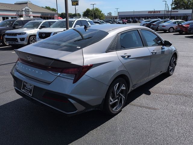 Used 2025 Hyundai Elantra Sport FWD image 7