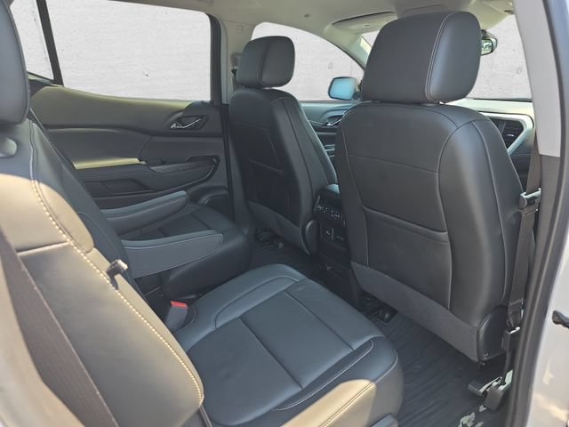 Used 2023 GMC Acadia SLT w/ Elevation Edition AWD/4WD image 11