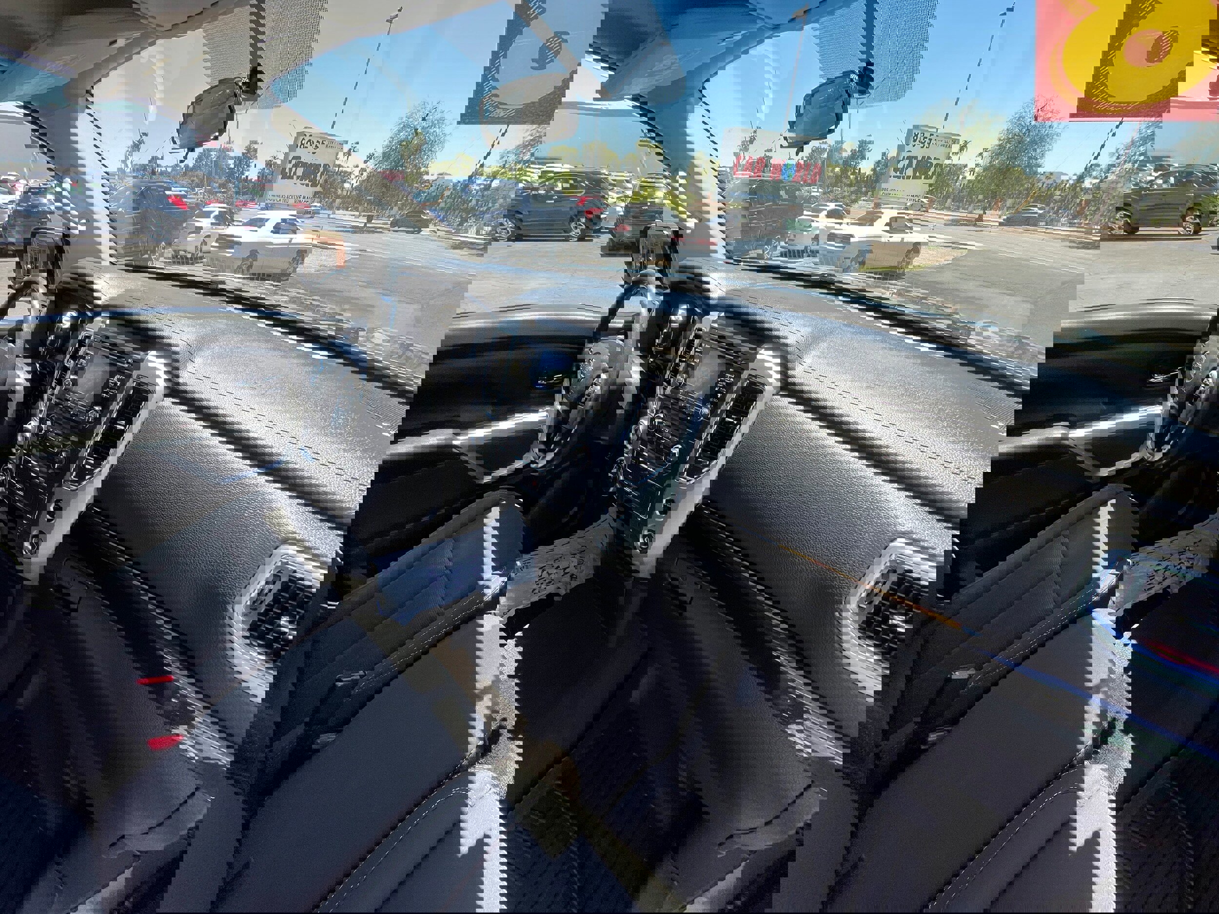 Used 2018 Nissan Titan SV image 30