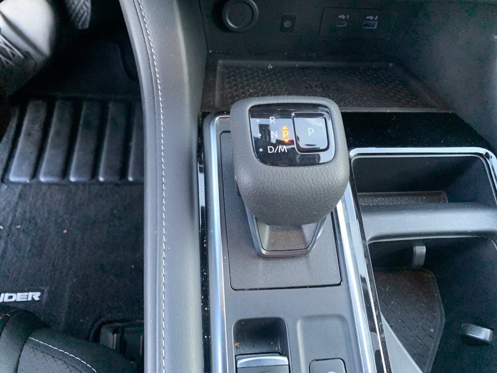 Used 2023 Nissan Pathfinder SL image 12