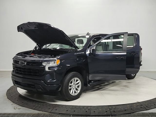 Used 2024 Chevrolet Silverado 1500 RST w/ Convenience Package II AWD/4WD image 11