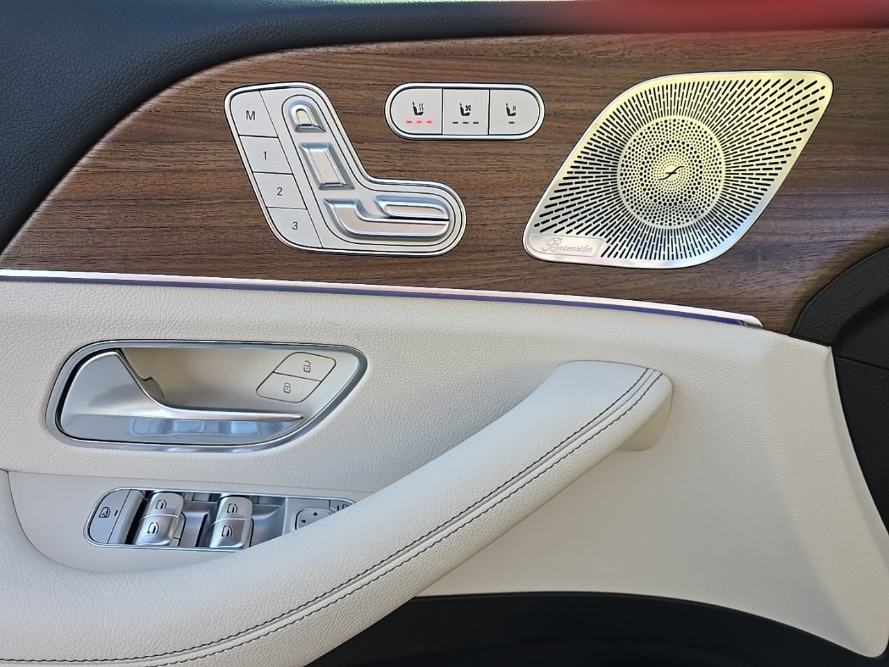 New 2026 Mercedes-Benz GLS 450 4MATIC image 13