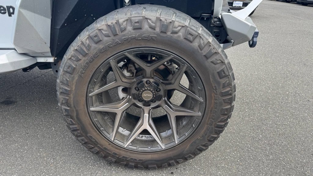 Used 2022 Jeep Wrangler Unlimited Sport w/ Sun And Sound Package AWD/4WD image 9