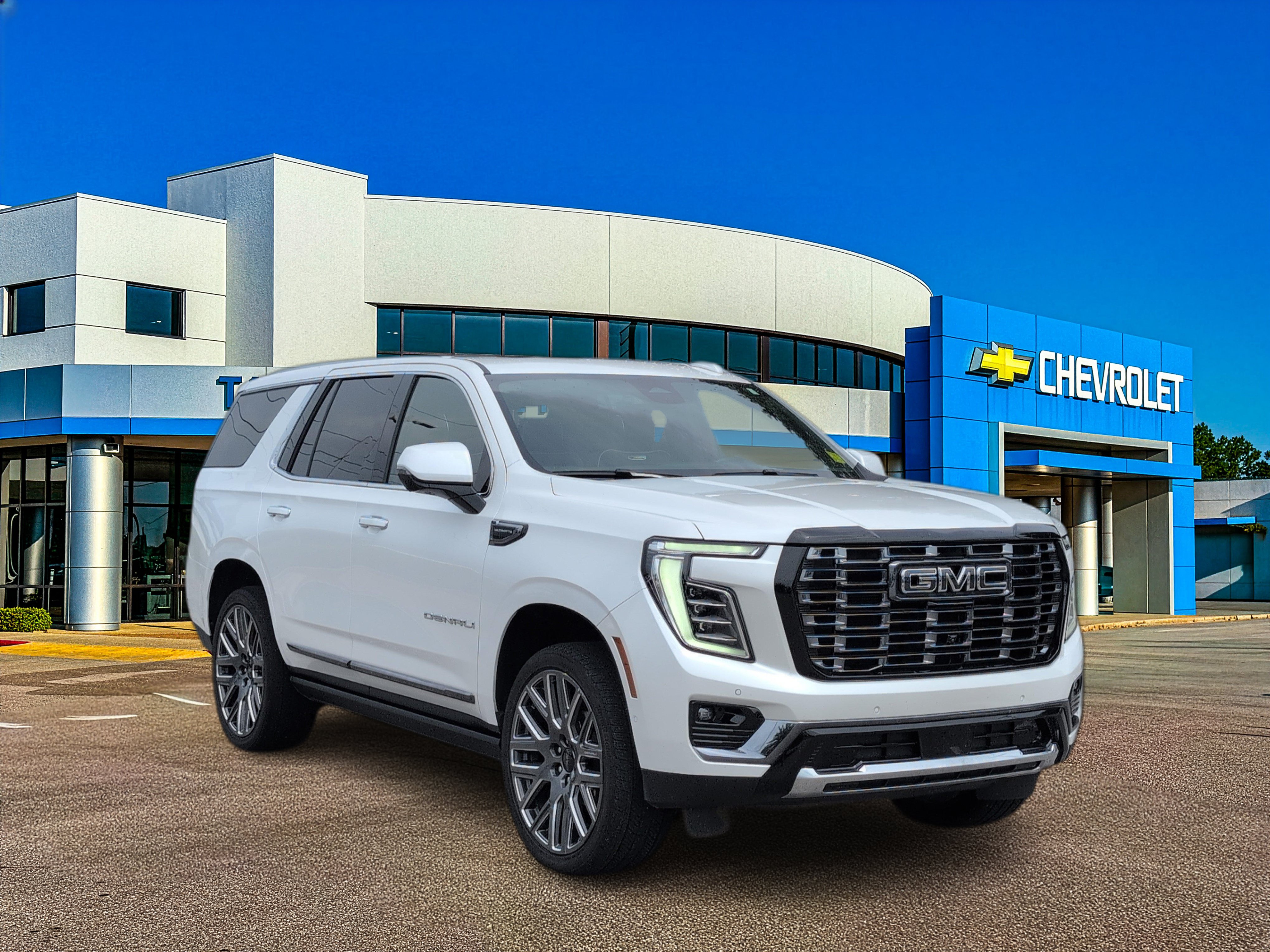 Used 2025 GMC Yukon Denali Ultimate w/ LPO, Floor Liner Package AWD/4WD image 9