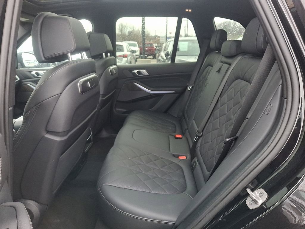 Used 2024 BMW X5 xDrive40i AWD/4WD image 10