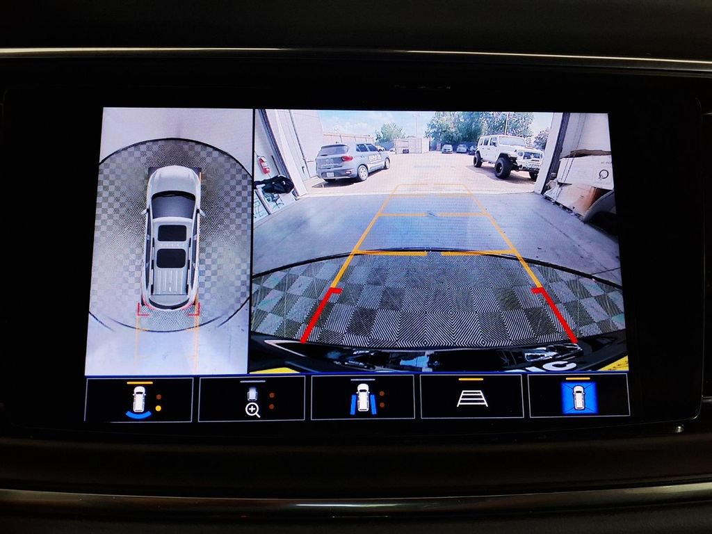 Used 2022 Buick Enclave Essence w/ Sport Touring Edition FWD image 15