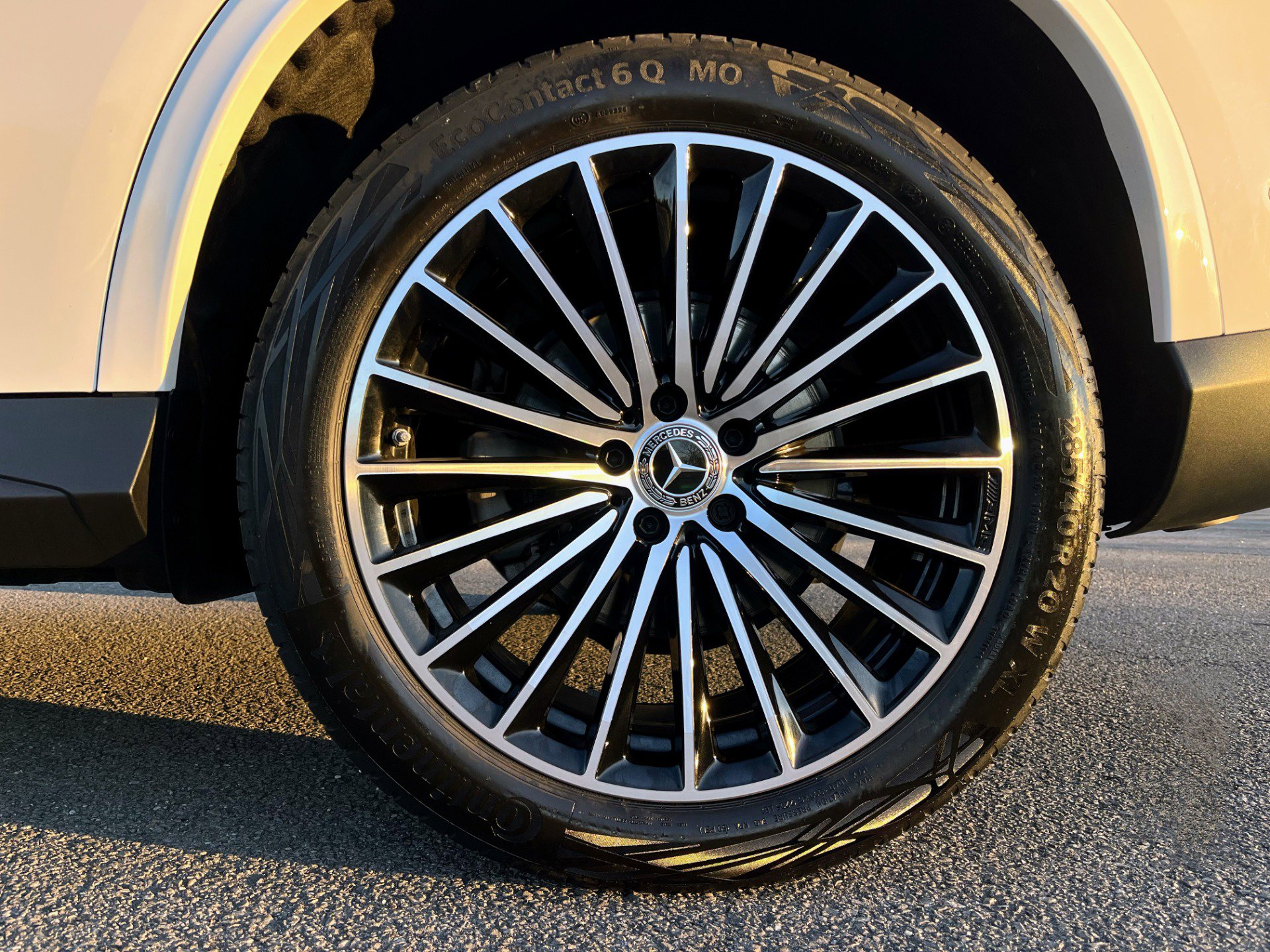 Used 2025 Mercedes-Benz GLC 300 4MATIC NIGHT PKG, AMG LINE PKG image 57