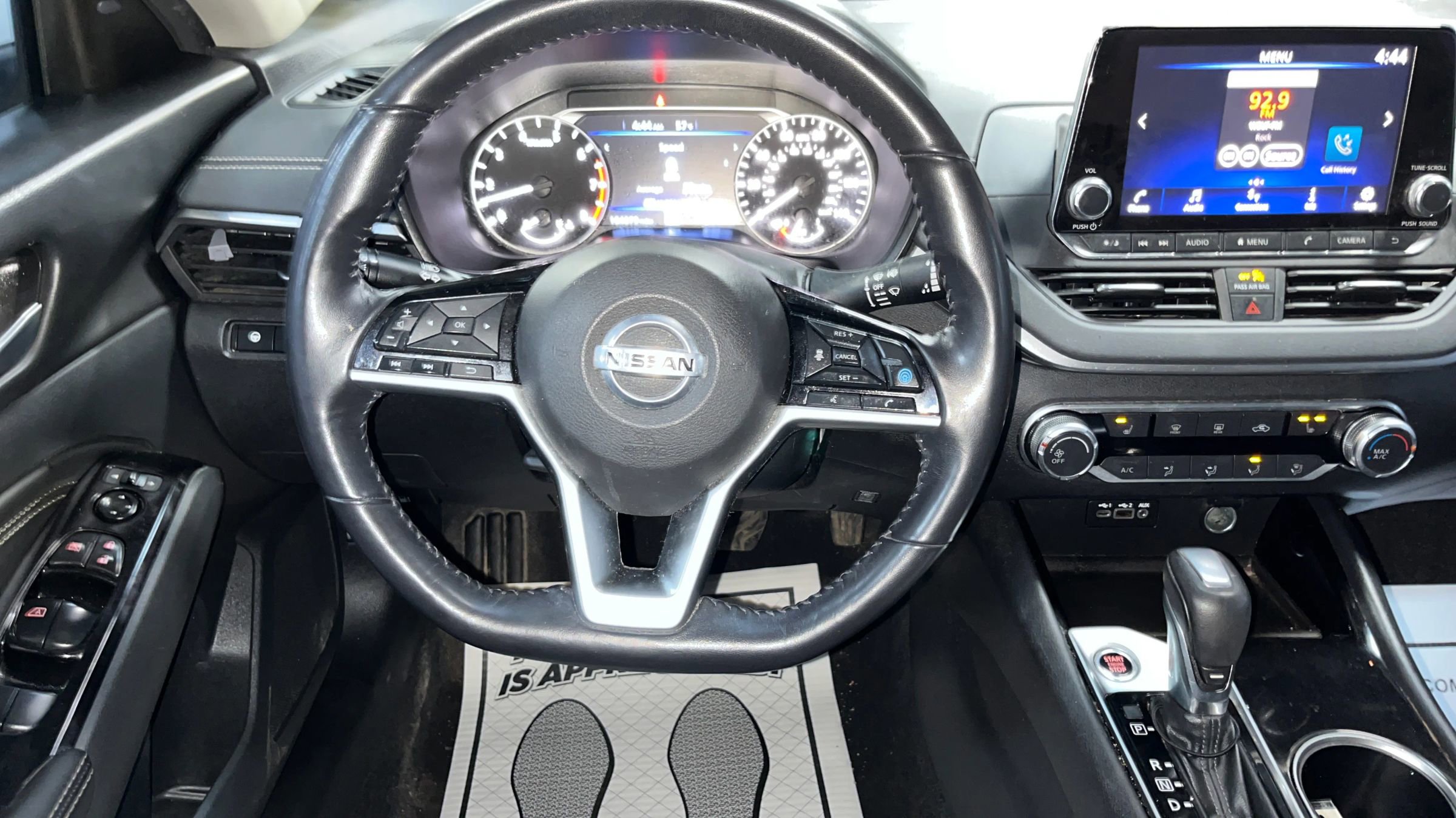 Used 2021 Nissan Altima 2.5 SV w/ SV Premium Package image 24