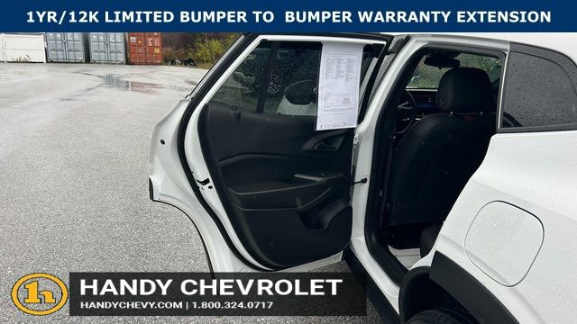 Certified 2025 Chevrolet Trax RS FWD image 29