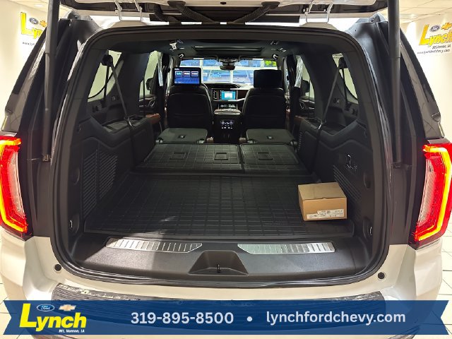 Used 2024 GMC Yukon XL Denali Ultimate AWD/4WD image 30