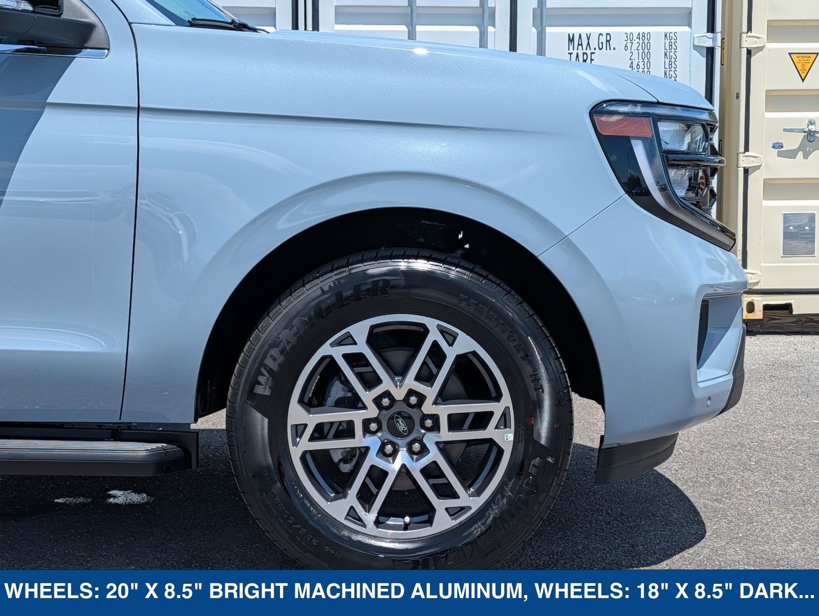 New 2026 Ford Expedition Active RWD image 13