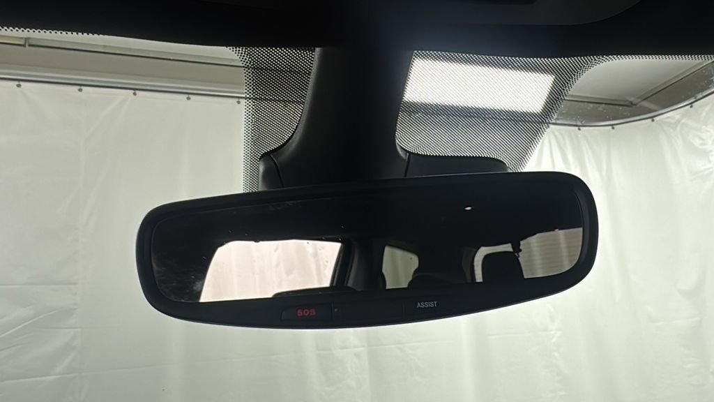 Used 2025 Chrysler Pacifica Select image 35