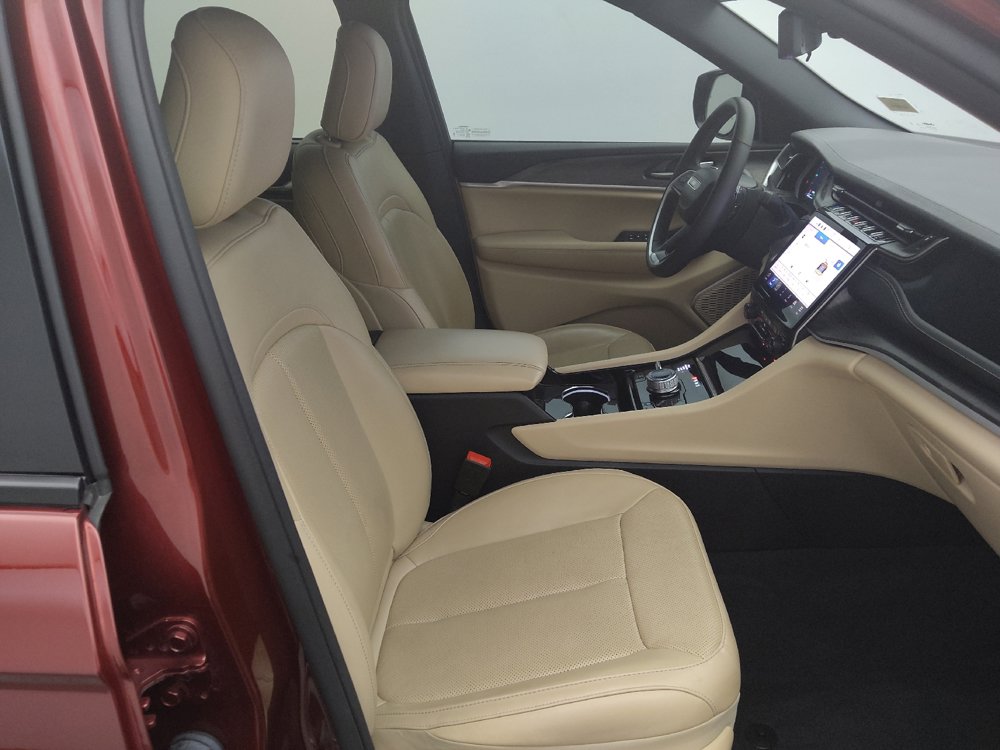 Used 2023 Jeep Grand Cherokee 4WD 4xe w/ Luxury Tech Group II image 21
