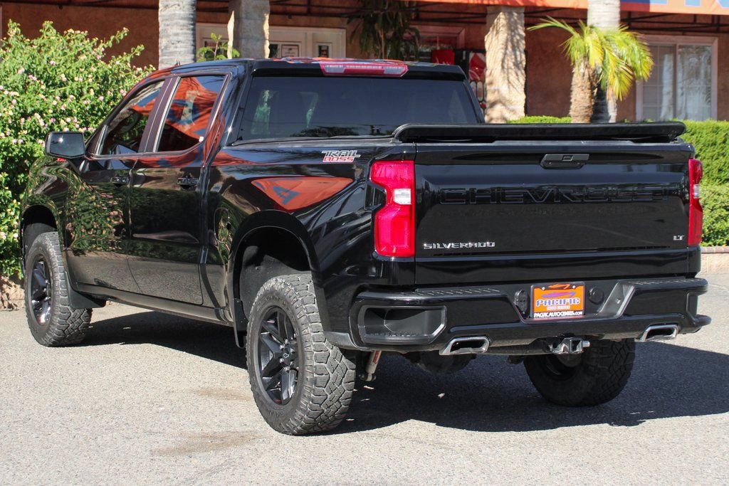 Used 2021 Chevrolet Silverado 1500 LT Trail Boss w/ Bed Protection Package AWD/4WD image 6