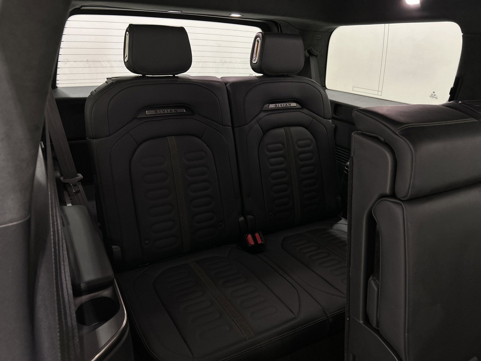 Used 2023 Rivian R1S Adventure image 25