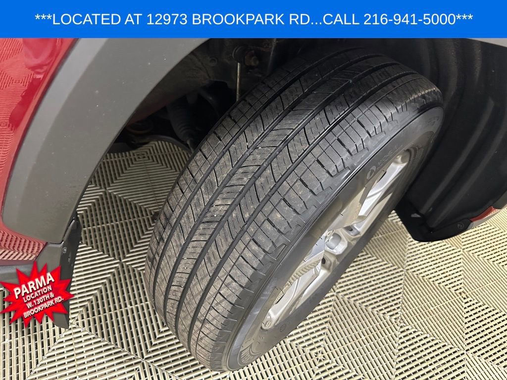 Used 2024 Toyota RAV4 XLE w/ Convenience Package image 29