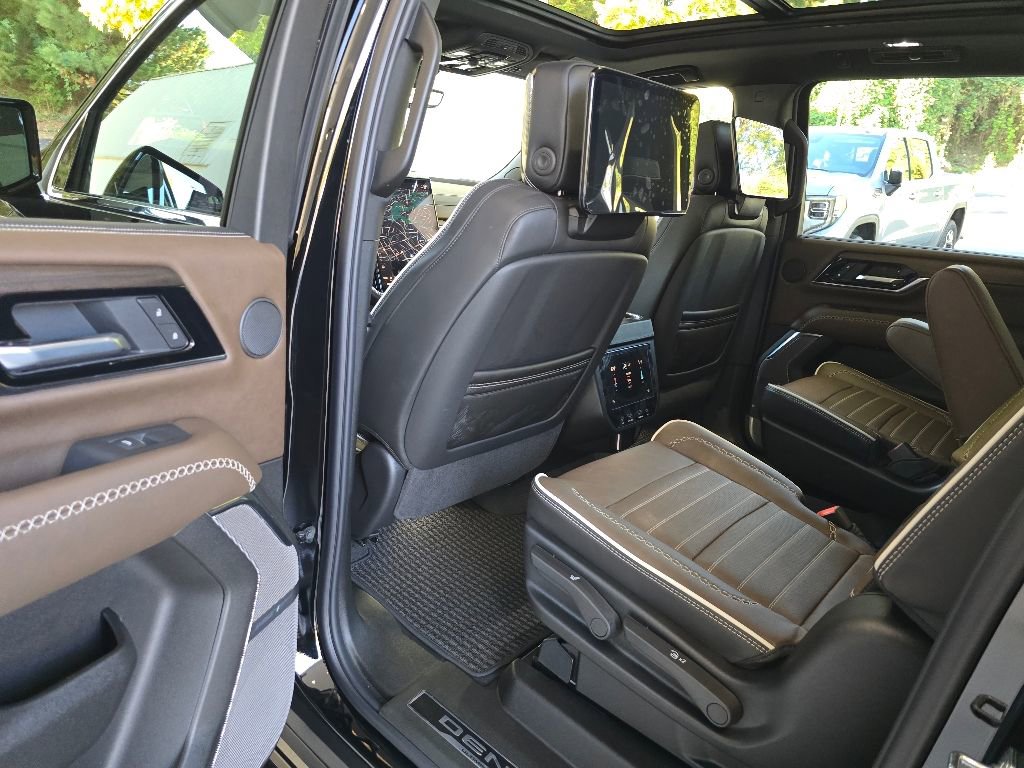 New 2026 GMC Yukon XL Denali Ultimate image 5
