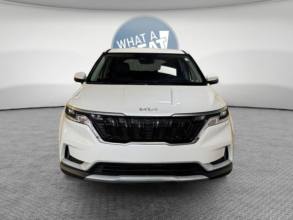 Used 2024 Kia Carnival LX image 9