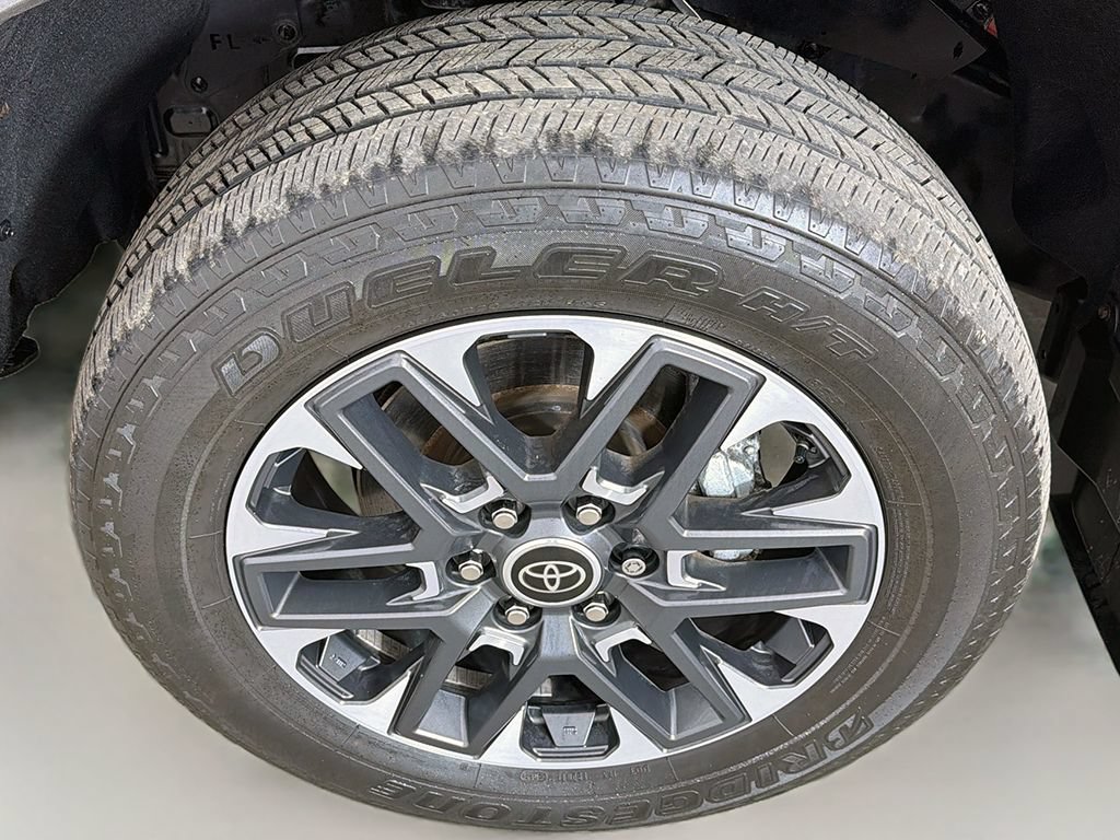 Used 2022 Toyota Tundra Limited AWD/4WD image 21