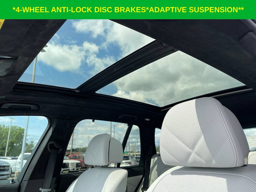 Used 2025 BMW X5 M60i AWD/4WD image 14