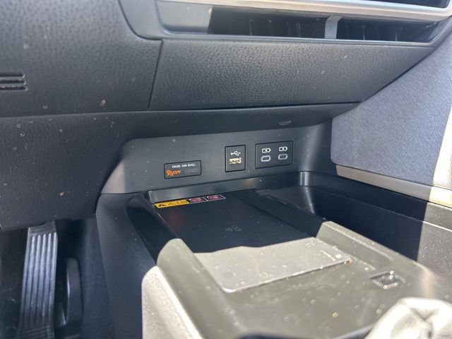 Used 2025 Toyota Camry LE FWD image 25