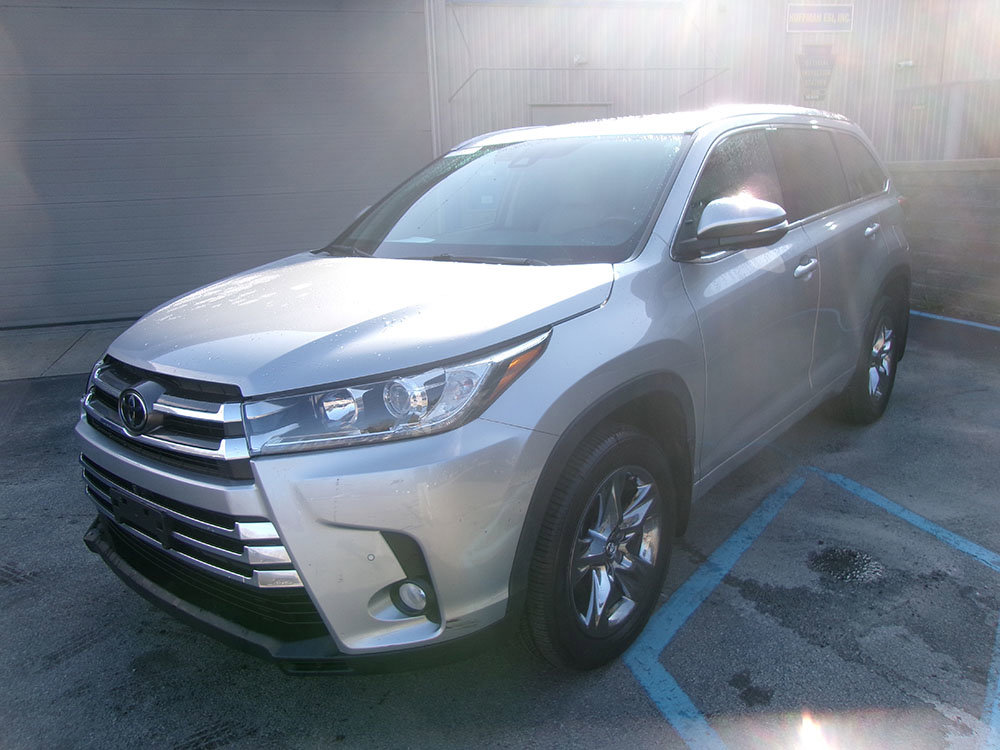 Used 2017 Toyota Highlander Limited Platinum w/ Carpet Mat Package