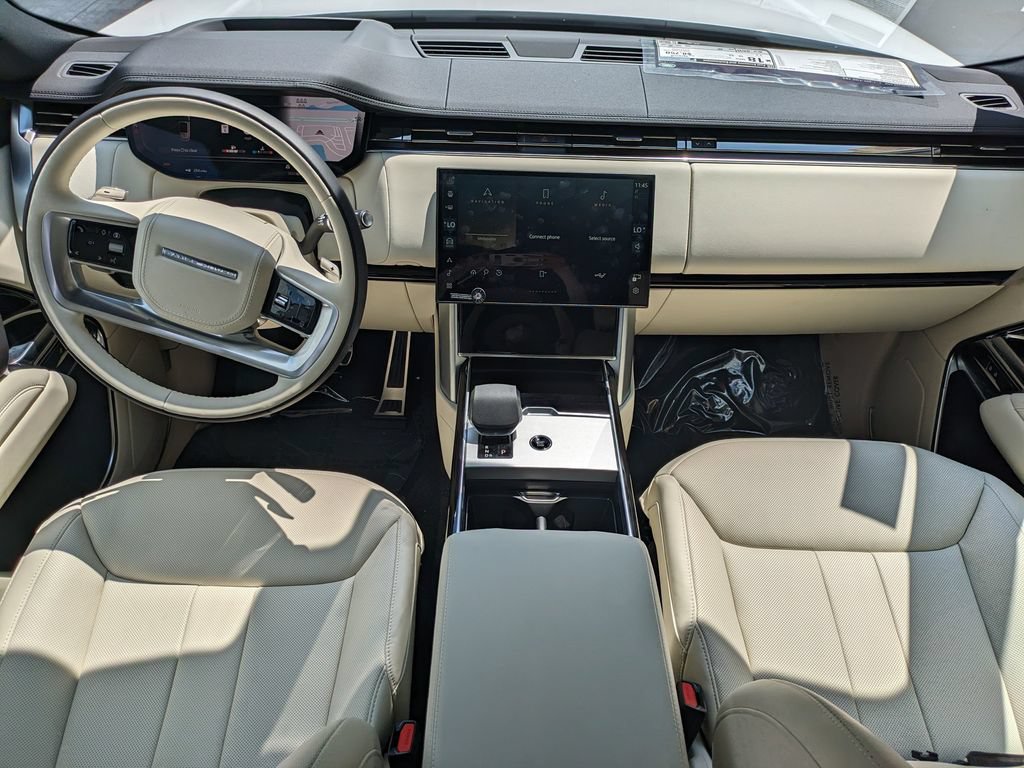 New 2026 Land Rover Range Rover Long Wheelbase SE AWD/4WD image 13