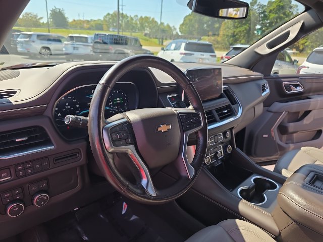 Used 2022 Chevrolet Tahoe LT w/ Luxury Package AWD/4WD image 18