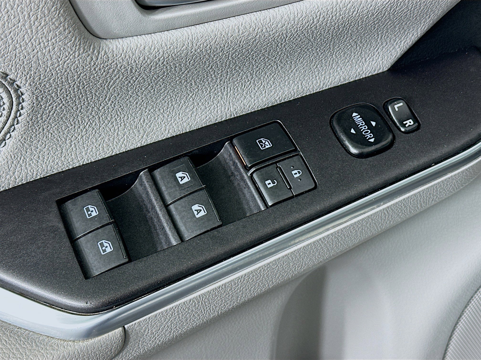 Used 2017 Toyota Camry XLE image 15