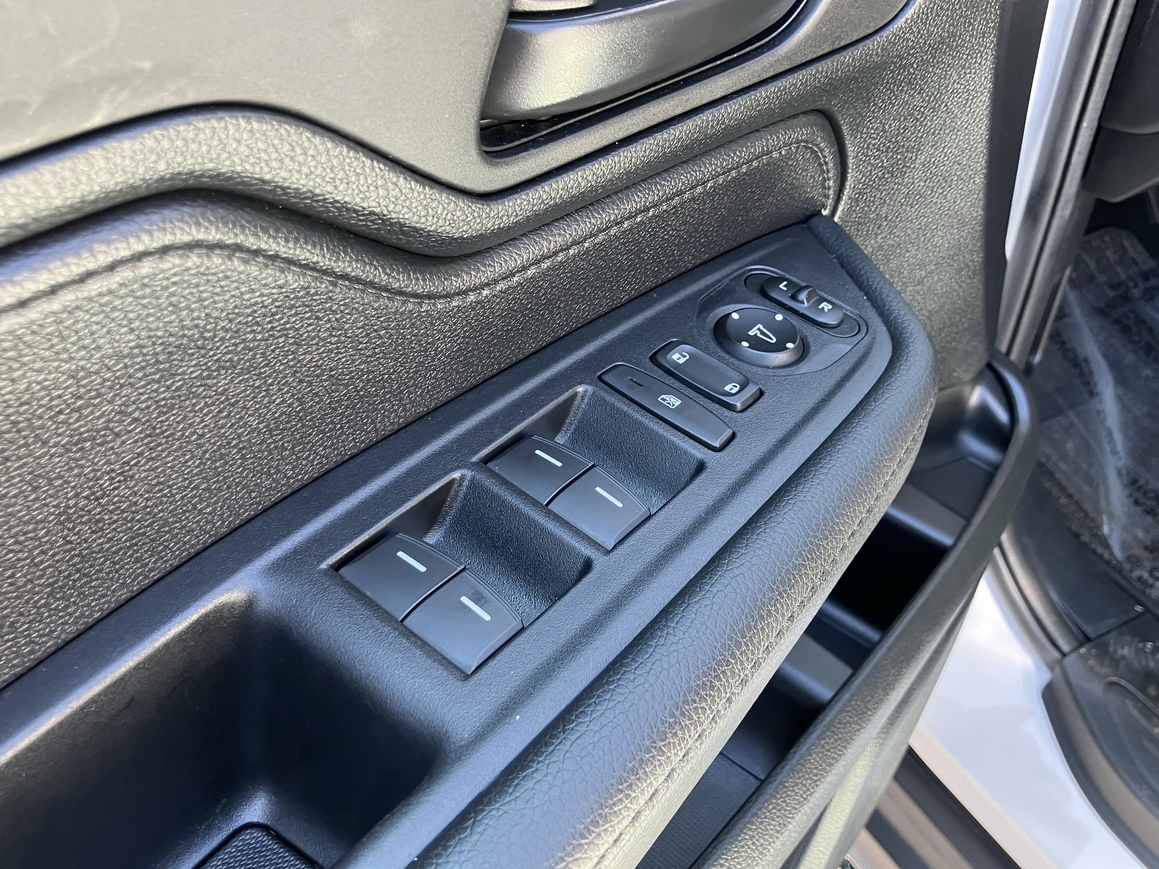 Certified 2025 Honda Odyssey EX-L image 15