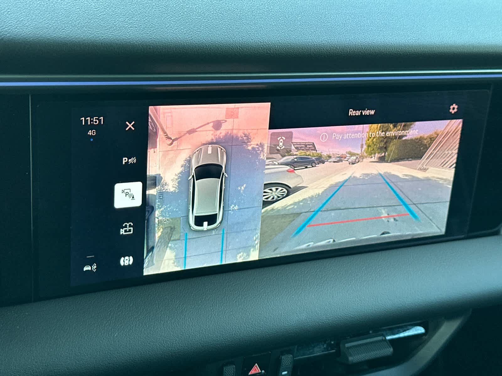 Certified 2025 Porsche Macan Electric RWD image 22