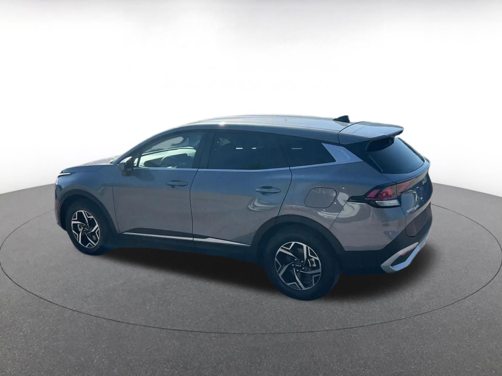 Used 2025 Kia Sportage LX FWD image 10