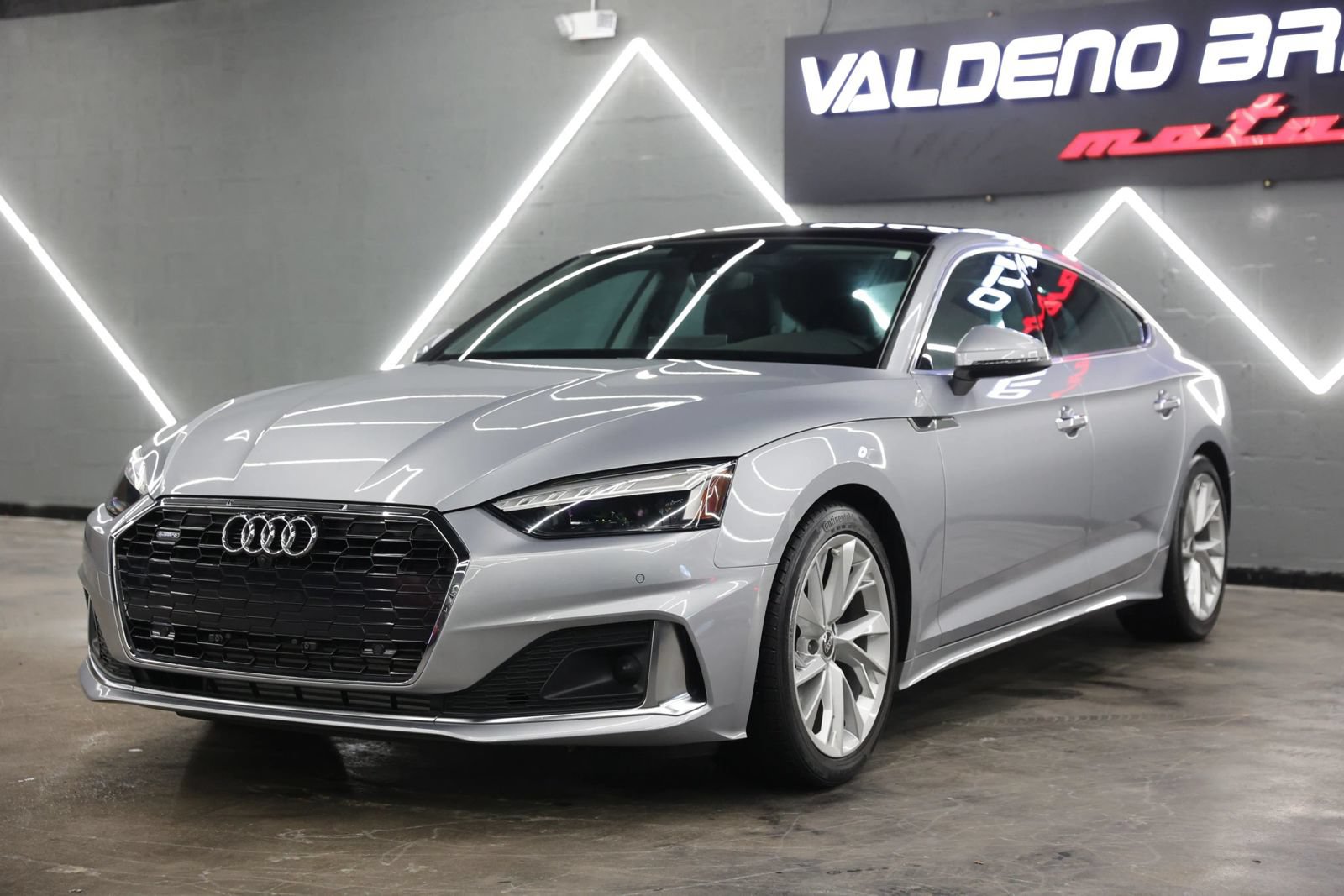 Used 2023 Audi A5 2.0T Premium Plus w/ Premium Plus AWD/4WD image 9
