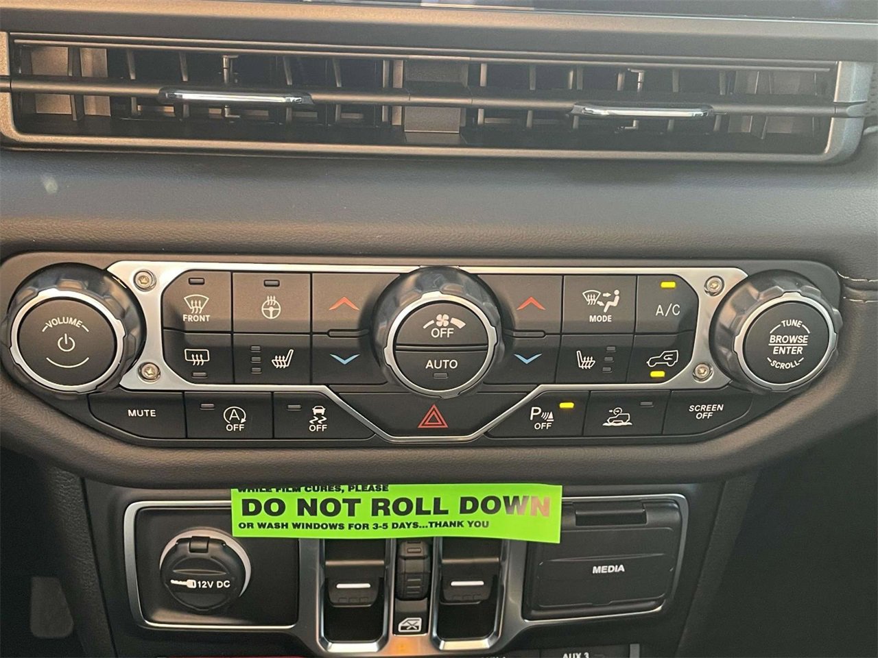 New 2025 Jeep Gladiator Rubicon image 20