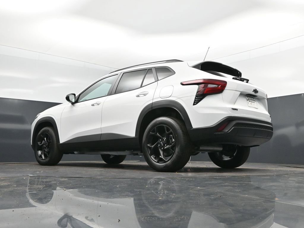New 2026 Chevrolet Trax LT w/ Driver Confidence Package FWD image 40