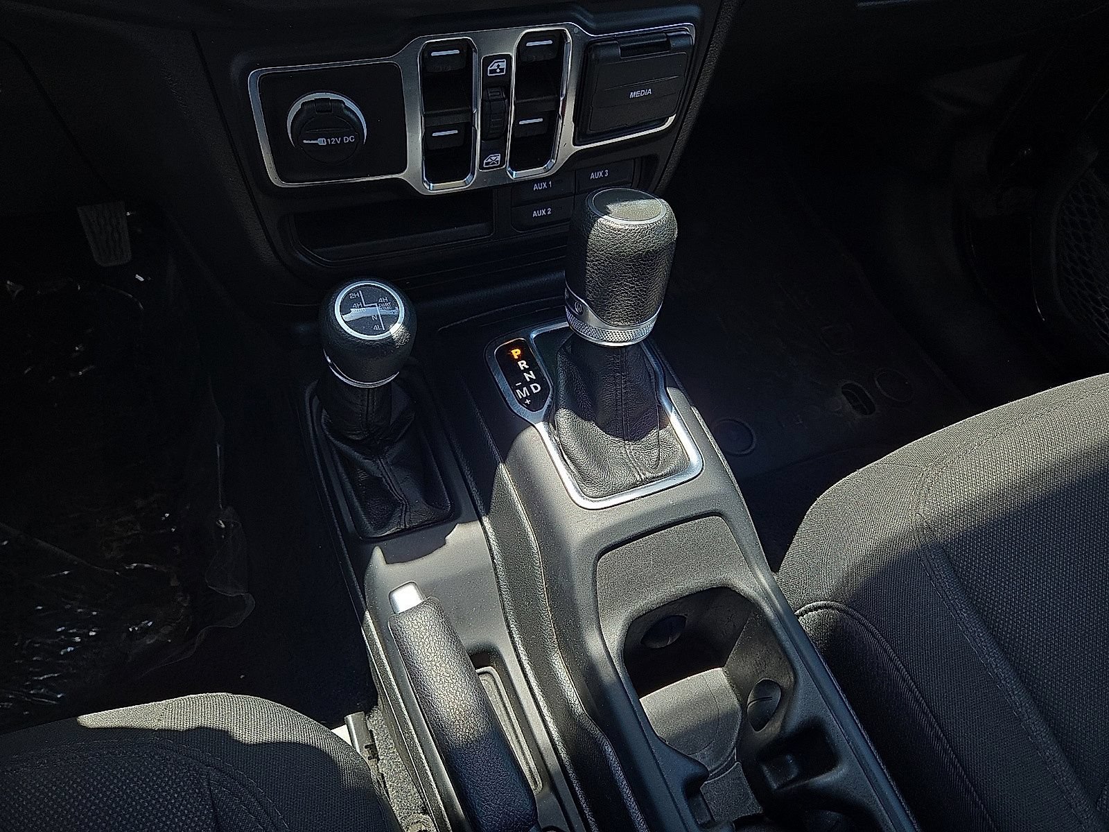 Used 2023 Jeep Wrangler Unlimited AWD/4WD image 30