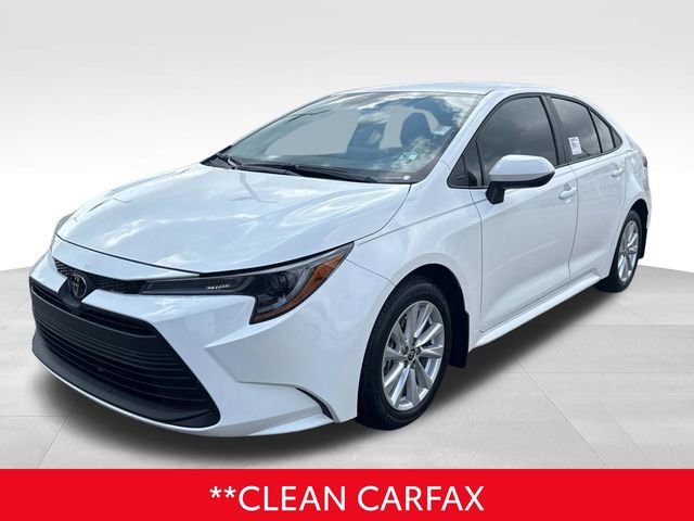 Used 2025 Toyota Corolla LE w/ LE Premium Package image 3